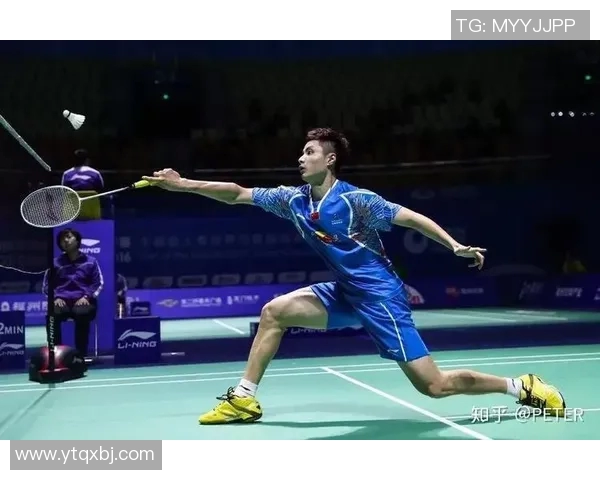 武汉羽毛球队中路突破战术解析与实战应用探讨